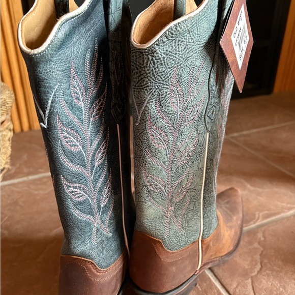 Old West Tan Leather Cowboy Boots Woman’s size 6.5. - Picture 3 of 8